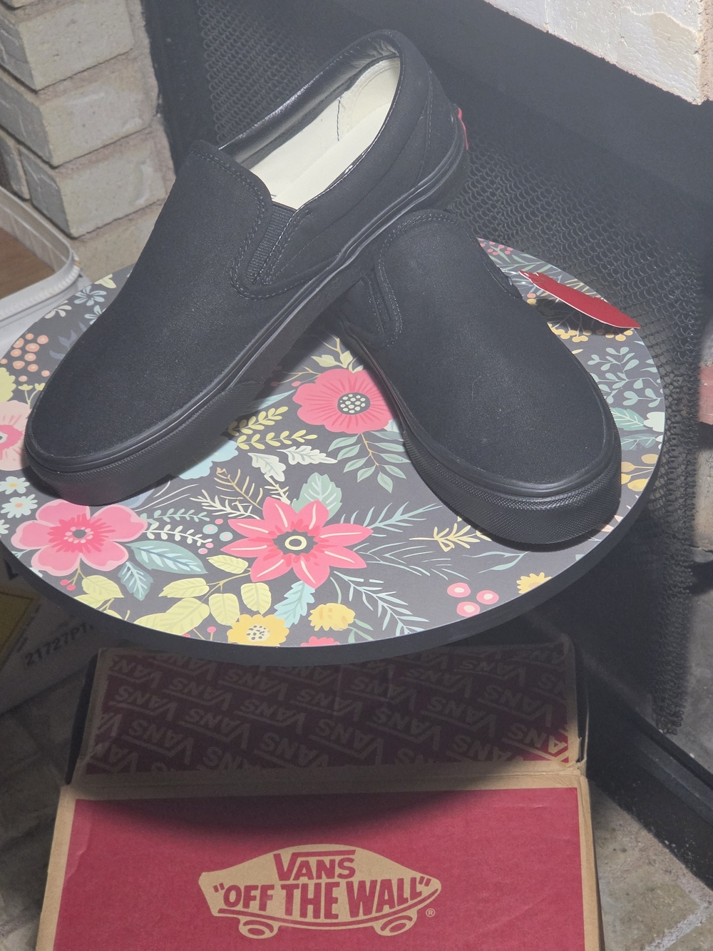 Brand New Vans Men's Classic Slip-On Black Canvas Shoe